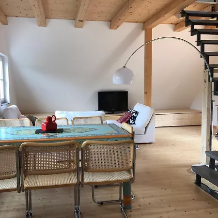 Ferienwohnung Muscher Bahnhof 아파트 *